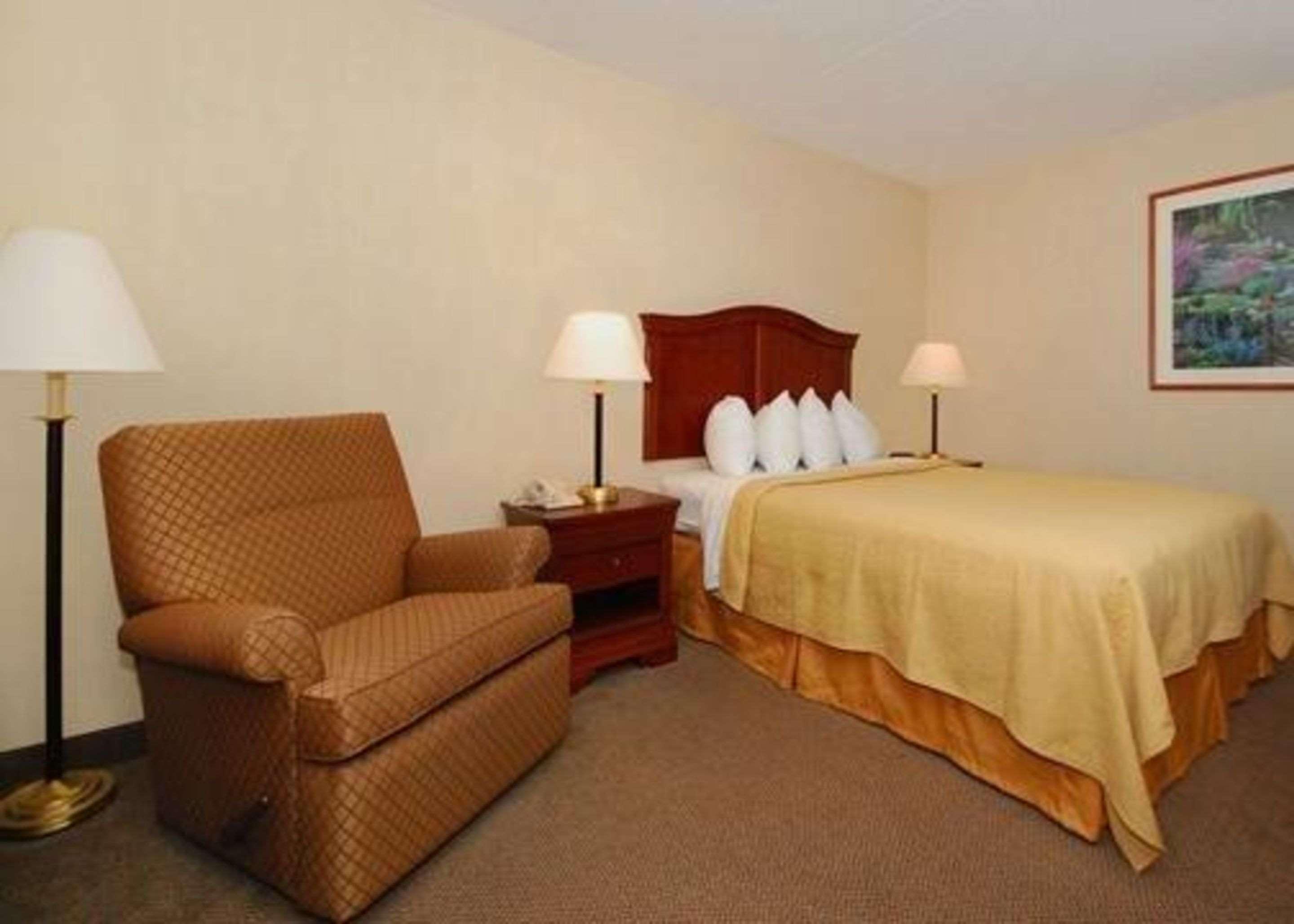 Quality Inn & Suites Данвілл Екстер'єр фото