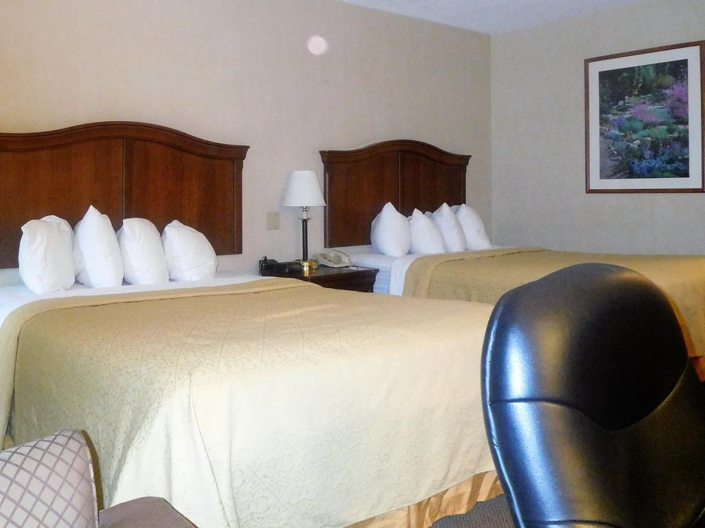 Quality Inn & Suites Данвілл Екстер'єр фото