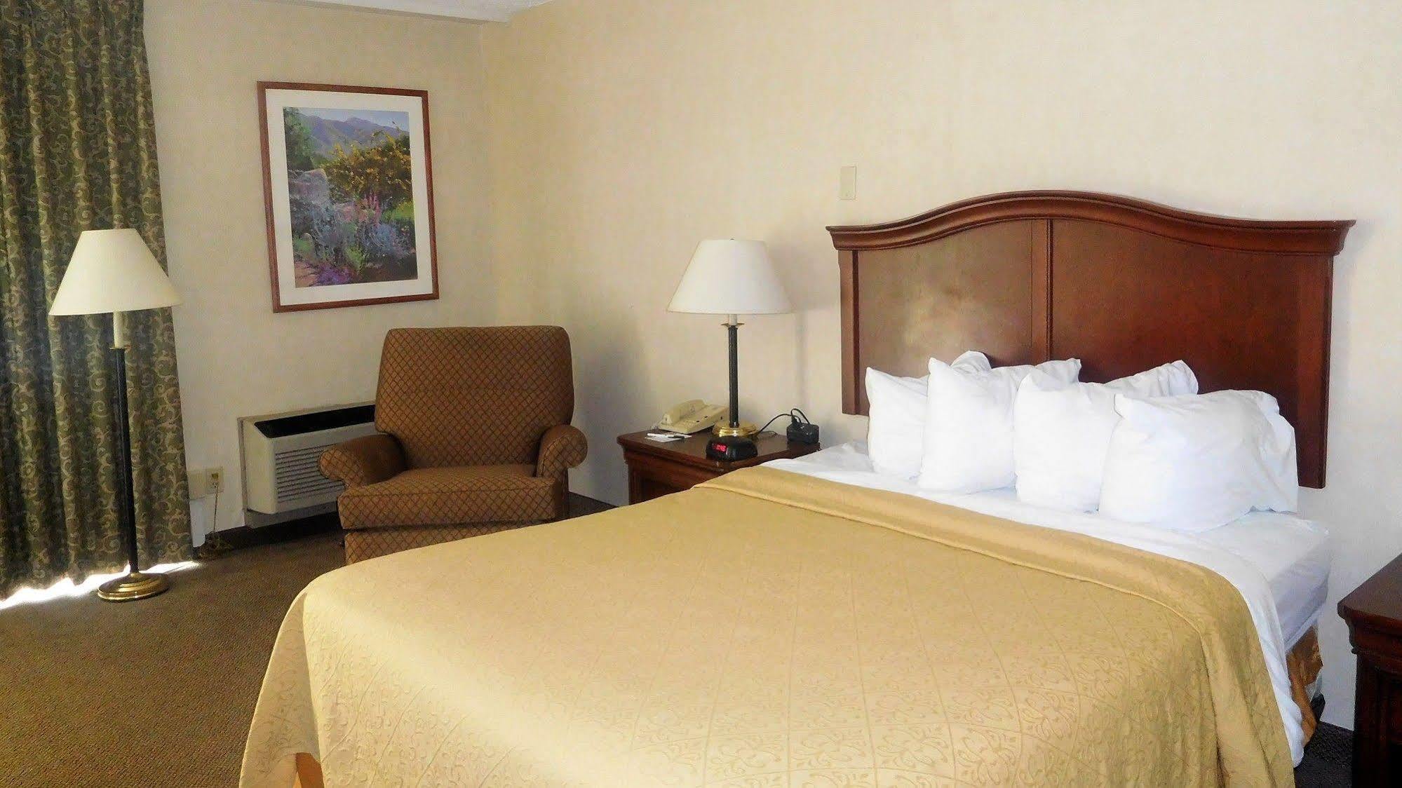 Quality Inn & Suites Данвілл Екстер'єр фото